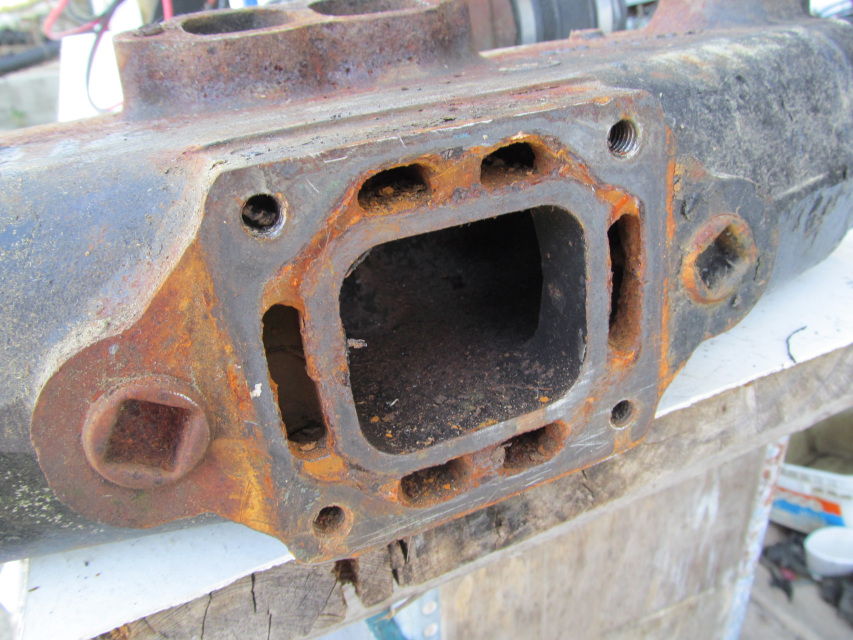 Mercruiser V8 Exhaust Manifold with Riser 5.0Liter