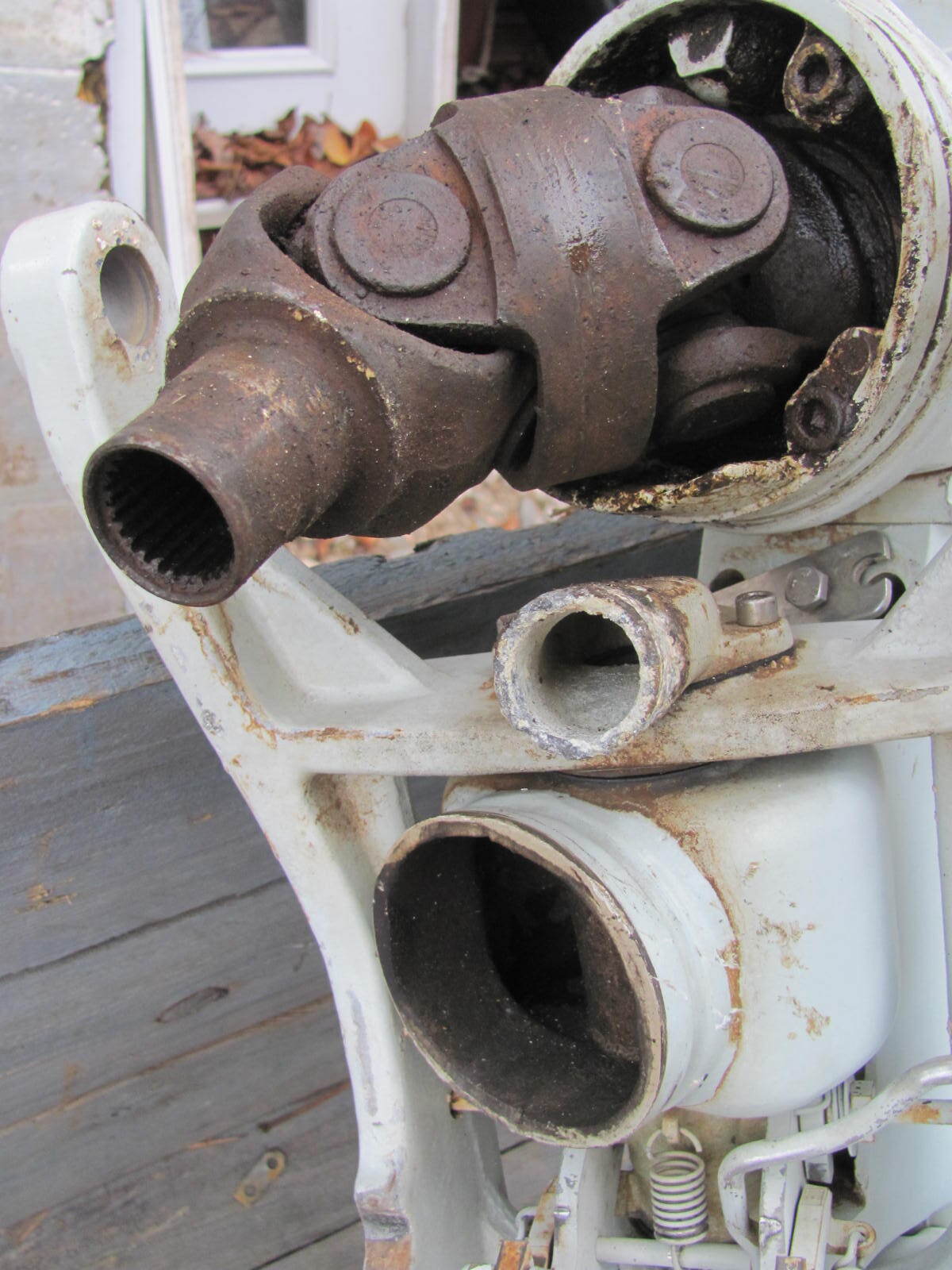 Volvo Penta 275 Lower Unit